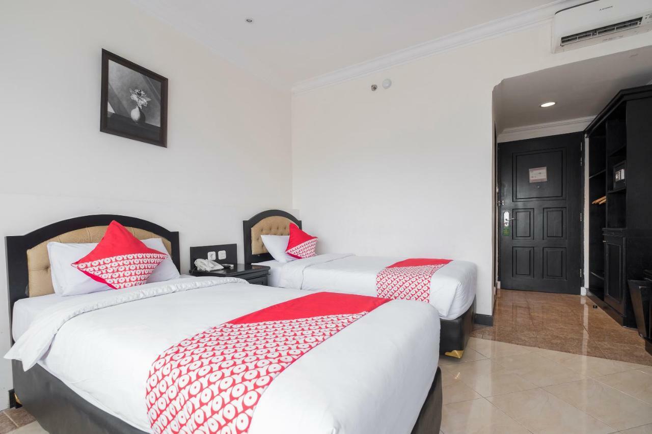 Hotel Sutomo Makassar Exterior photo