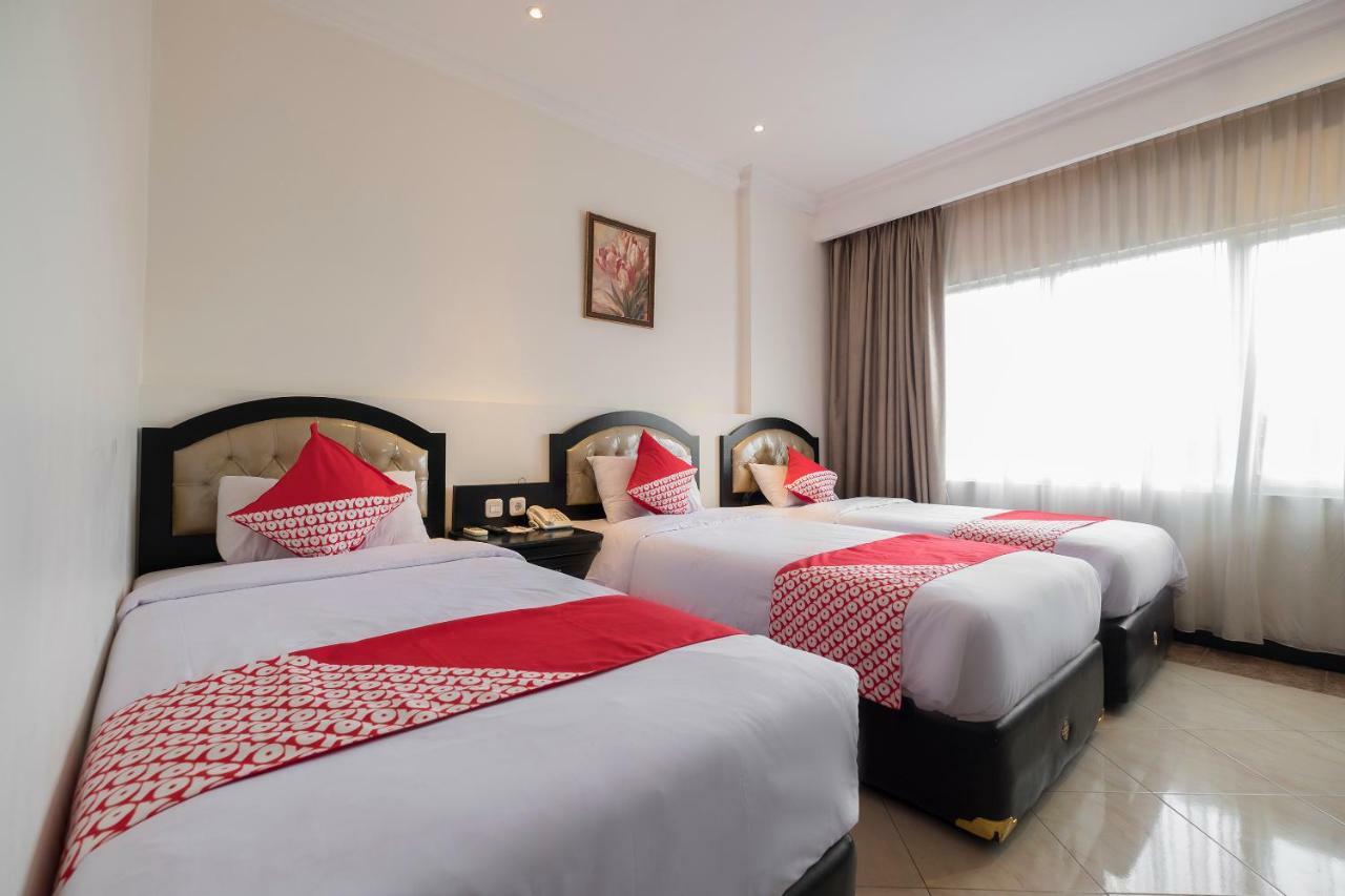 Hotel Sutomo Makassar Exterior photo